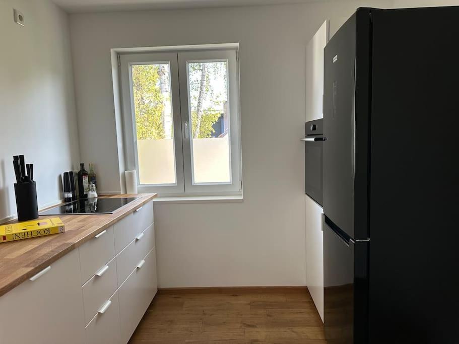 2-zimmerwohnung Mit Terrasse Appartement *