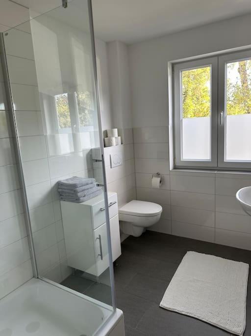 2-zimmerwohnung Mit Terrasse * Düsseldorf